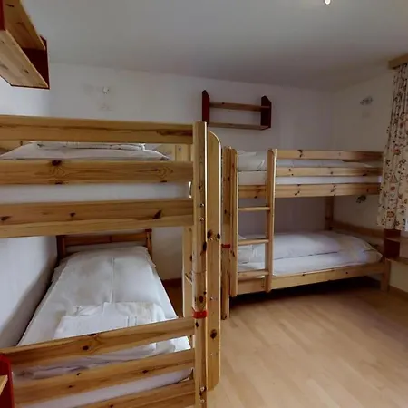 Pavrella アパート ツェエリーナ