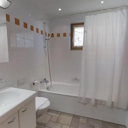 アパート Pavrella ツェエリーナ